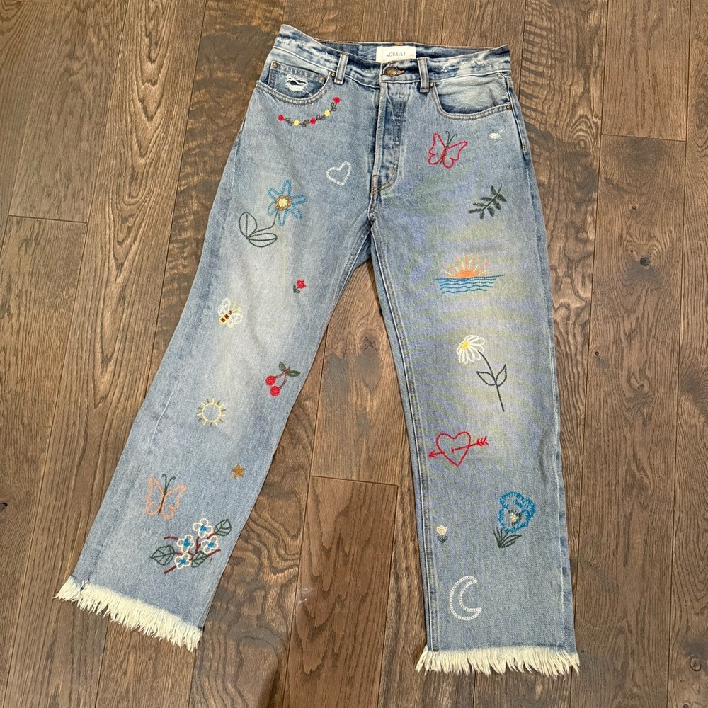THE GREAT. Embroidered Wayne jeans